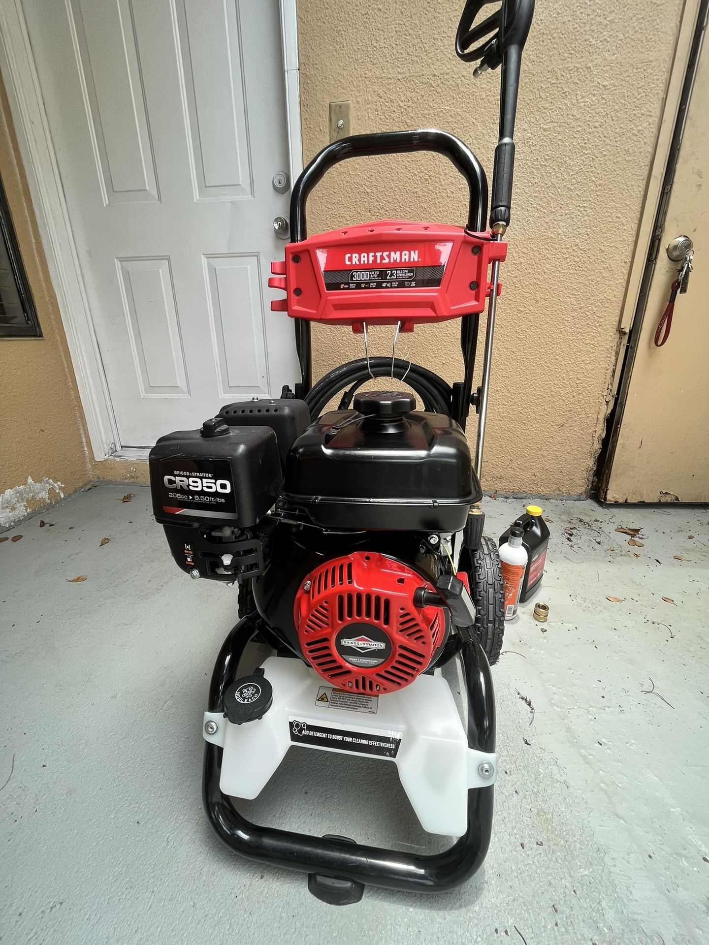 CRAFTSMAN 3000 PSI 2.3GallonGPM Cold Water Gas Pressure Washer for
