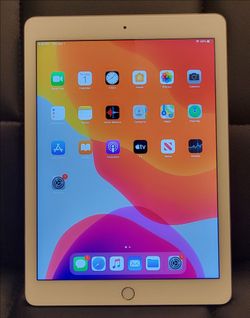 APPLE IPAD AIR LIKE NEW (FACTORY UNLOCKED)