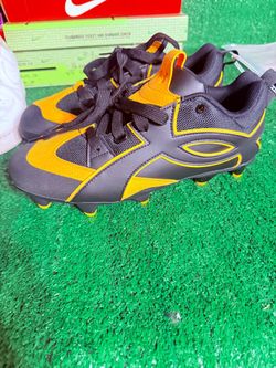 Cleats for pick up new size 9mens $35