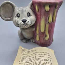 Vintage Ceramic Mouse Candle Holder - Hobby CeramicsThis is an adorable vintage ceramic mouse candle holder. The mouse is holding the tree stump that 