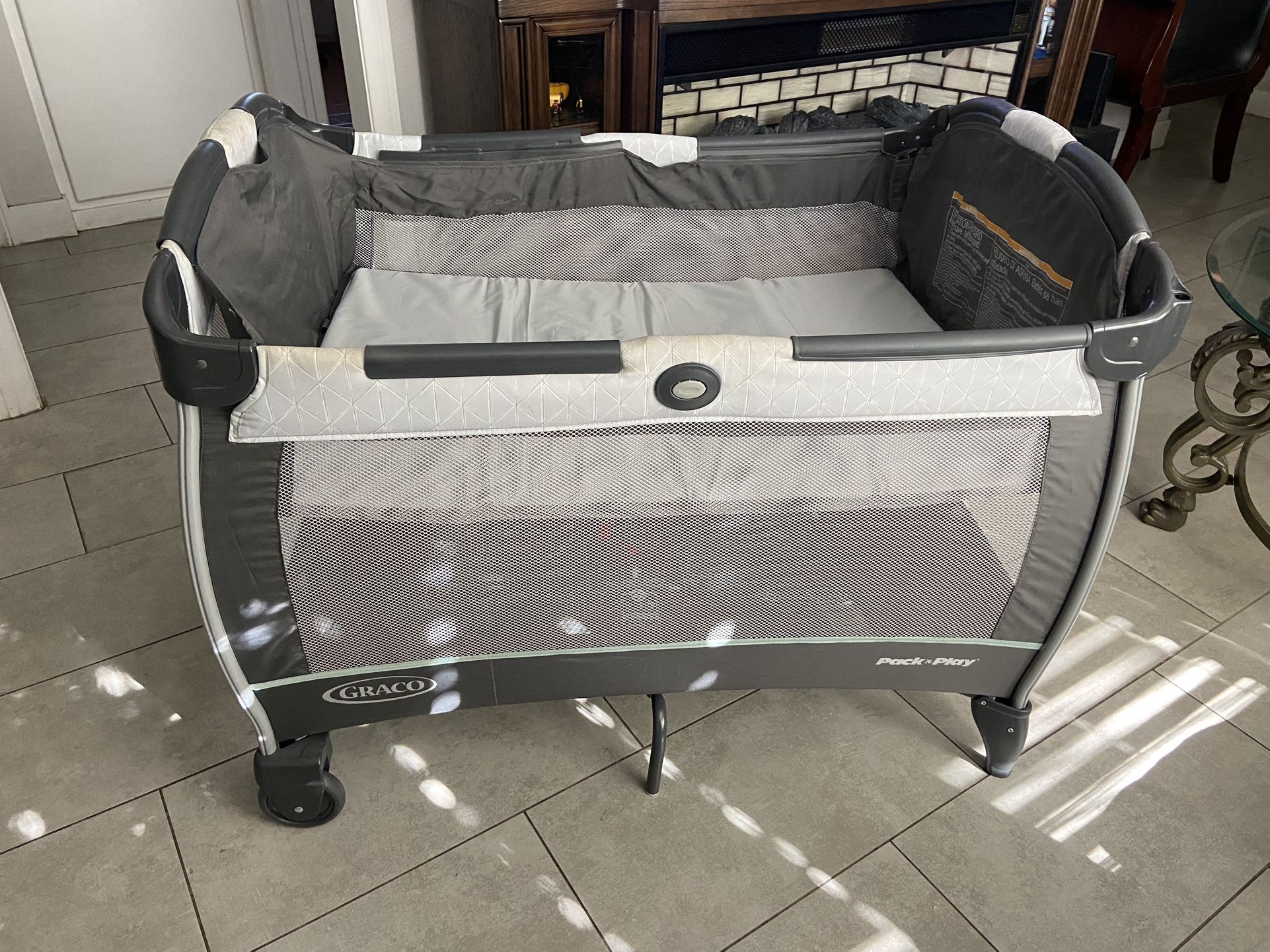 Graco Play Pen