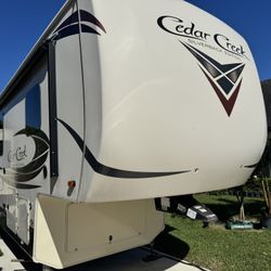 2020 Cedar Creek Forest River 37 MBH Silverback Edition With Gasoline Generator 
