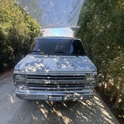 G20 Chevy Van 1987