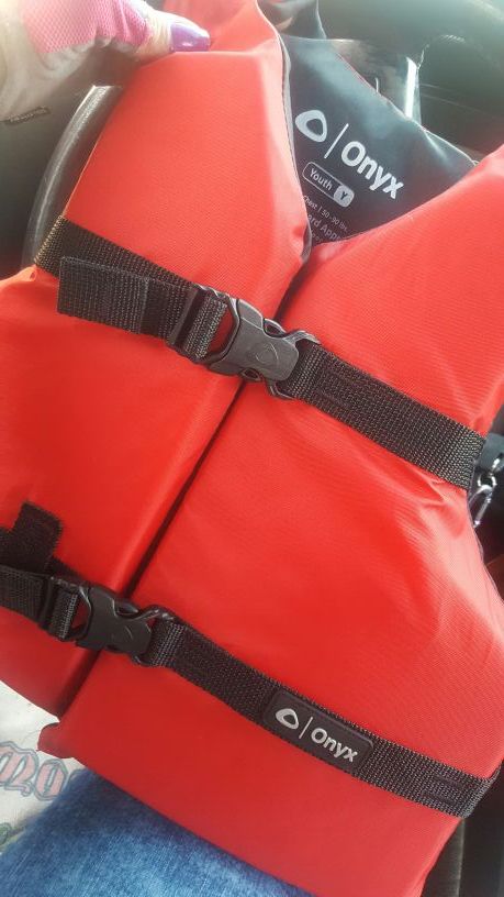 Life vest Brand new for youth 50-90pounds and 30-60 pounds