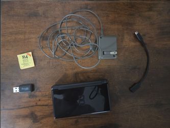 Nintendo DS Lite Onyx Black Bundle - Complete with Charger & Accessories