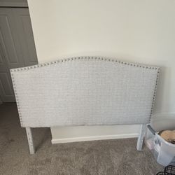 Queen headboard With Hardware