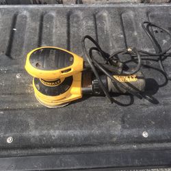 Dewalt Palm Sander