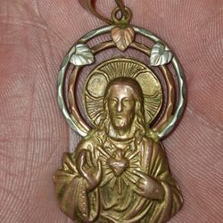 Jesus Pendant 14k