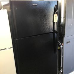 Frigidaire 18 Cu Ft Top And Bottom Fridge. 1 year Warranty 
