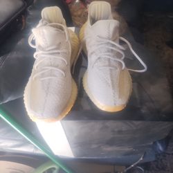 Yezzys Adidas