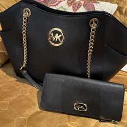 Michael Kors  Bag  👜 And  Wallet 