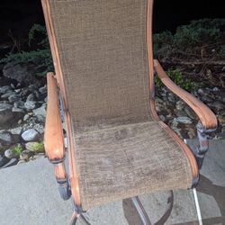 Outdoor Metal Swivel Chairs, 5 Chairs Available!