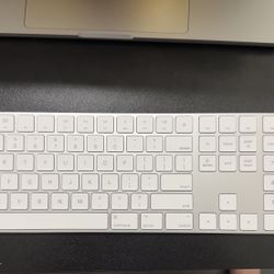 Apple Magic Keyboard