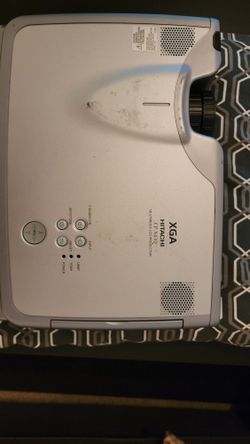 Hitachi CP-X430 Projector