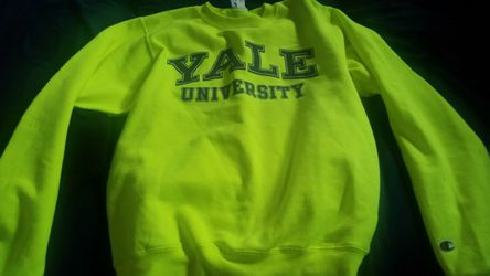 Yale sweatshirt
