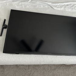 Insignia 50” Smart TV with Evo20 Home Theater Soundbar