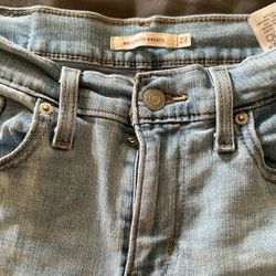 Levi’s Short Woman 27 