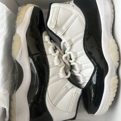 Gratitude 11s size 9.5