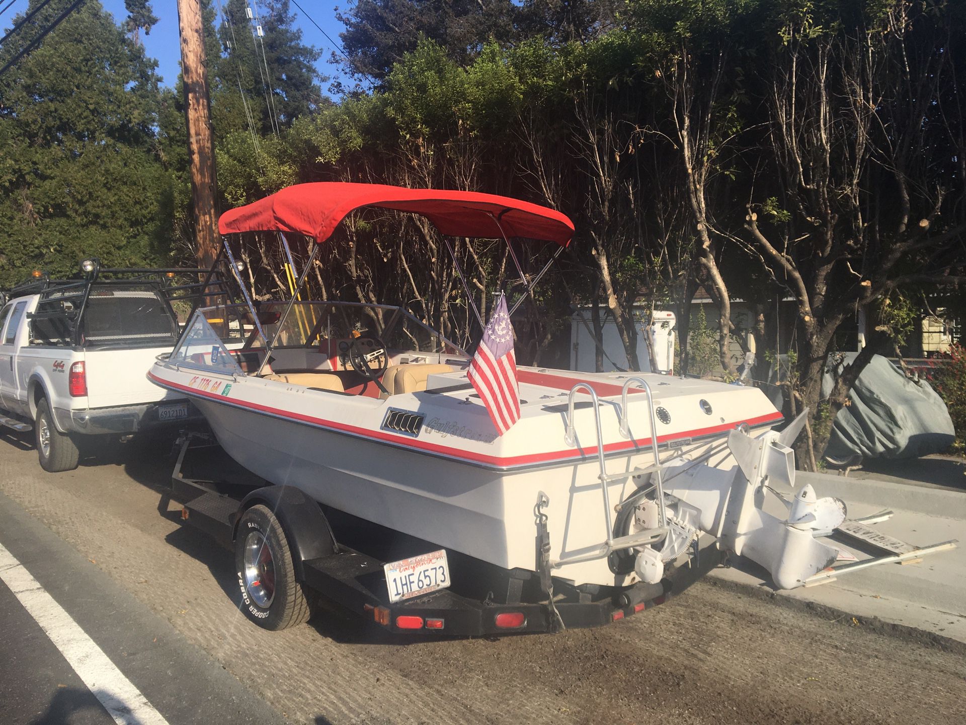 19’ deep V runabout inboard ford 302 runs great lots of upgrades great family boat w/lots of extras 1950