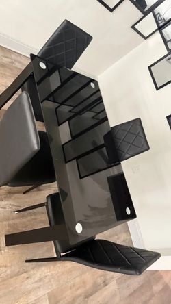 Sanyo Flat Screen TV/Living room furniture