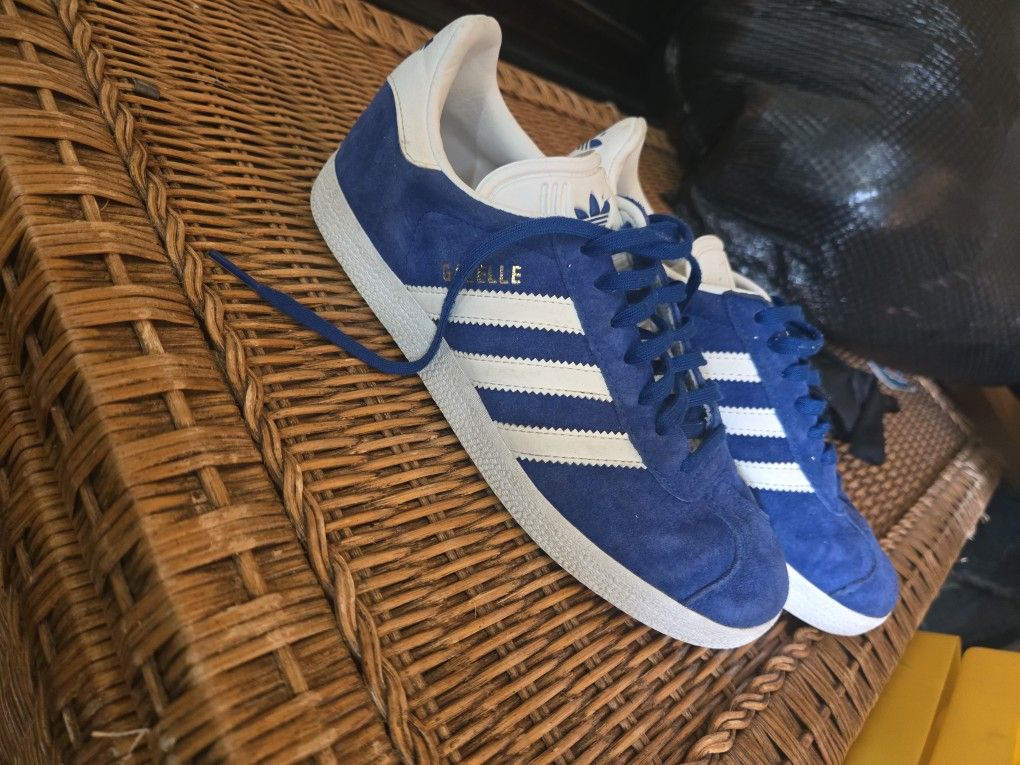 Woman's Addidas