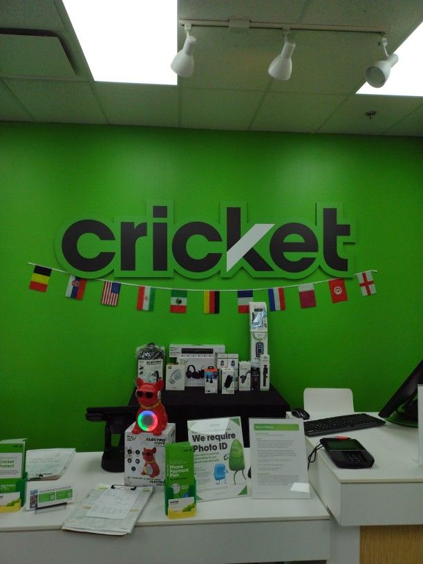 Need A Phone? A Speaker? Home Internet? Come On Down To Cricket Spectrum On Santa Cruz