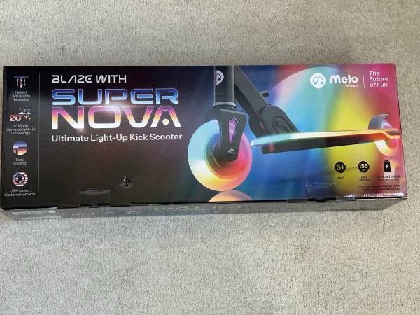 Brand New Black Melo Supernova Kick Scooter Lighted Wheels & Deck Folding