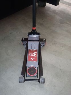 Husky 3 Ton Low Profile Floor Jack