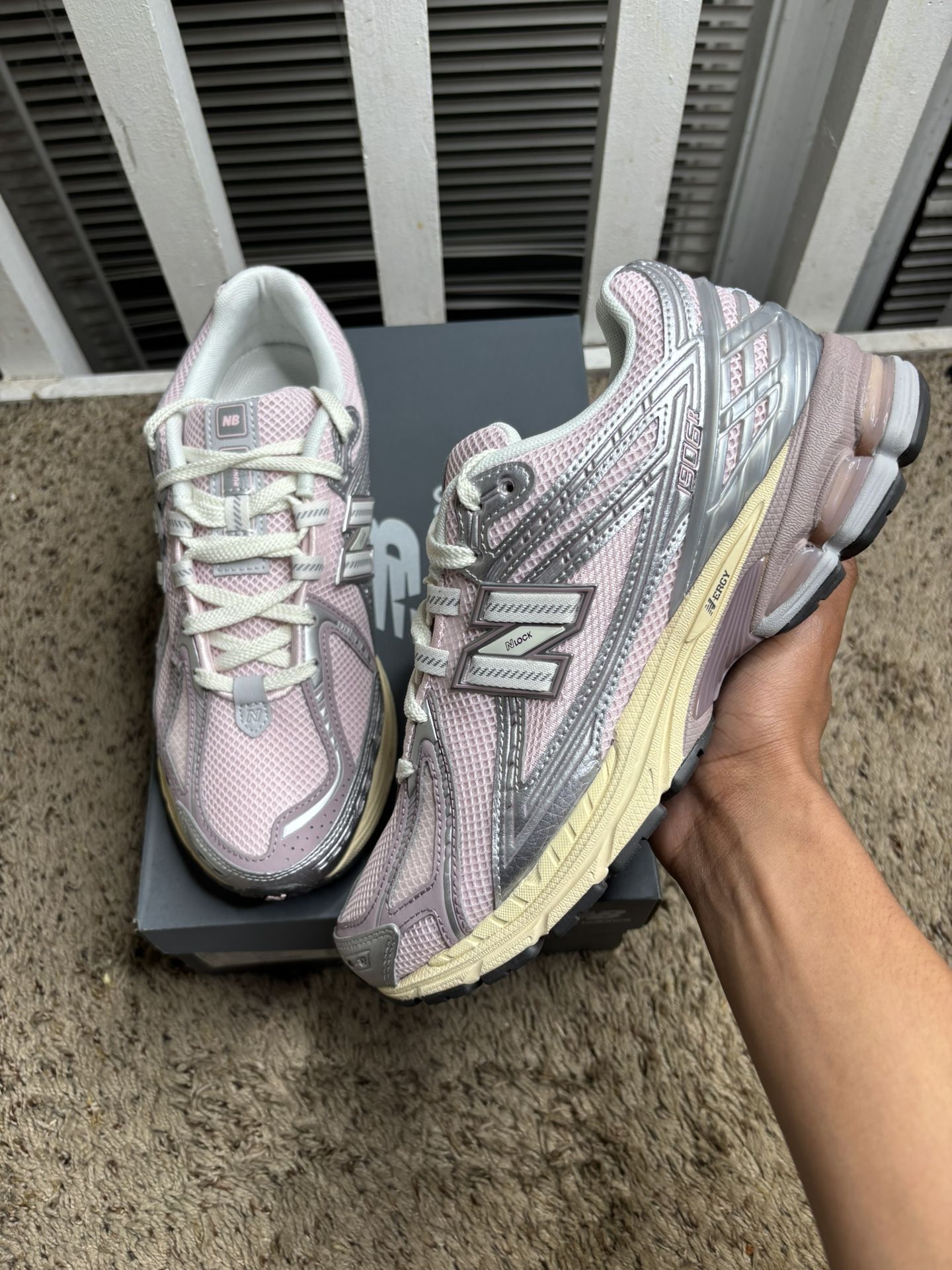 New Balance 1906R Rose Sugar Sliver