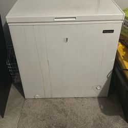 Magic Chef freezer