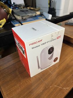 Foscam R2W Indoor 1080p IP Camera (white)