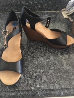 Shoes 7.5