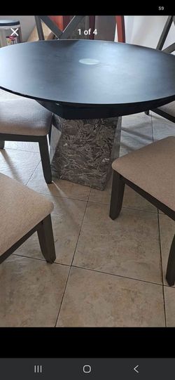 Round dining table, marble base