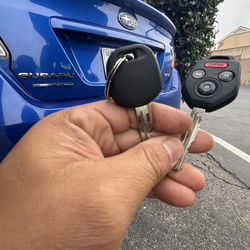 Llaves De Autos / Car Keys And Remotes 