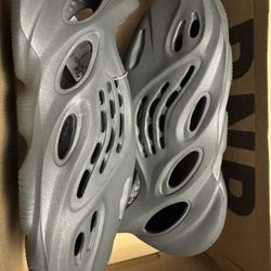 YZY foam Runner  by Adidas (Carbon)