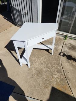 Corner Desk