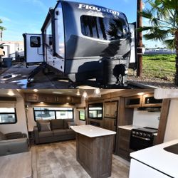 2023 Forest River Flagstaff Super Lite 29RLBS