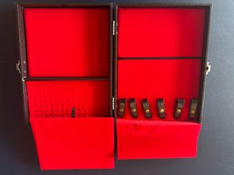 Jewelry box