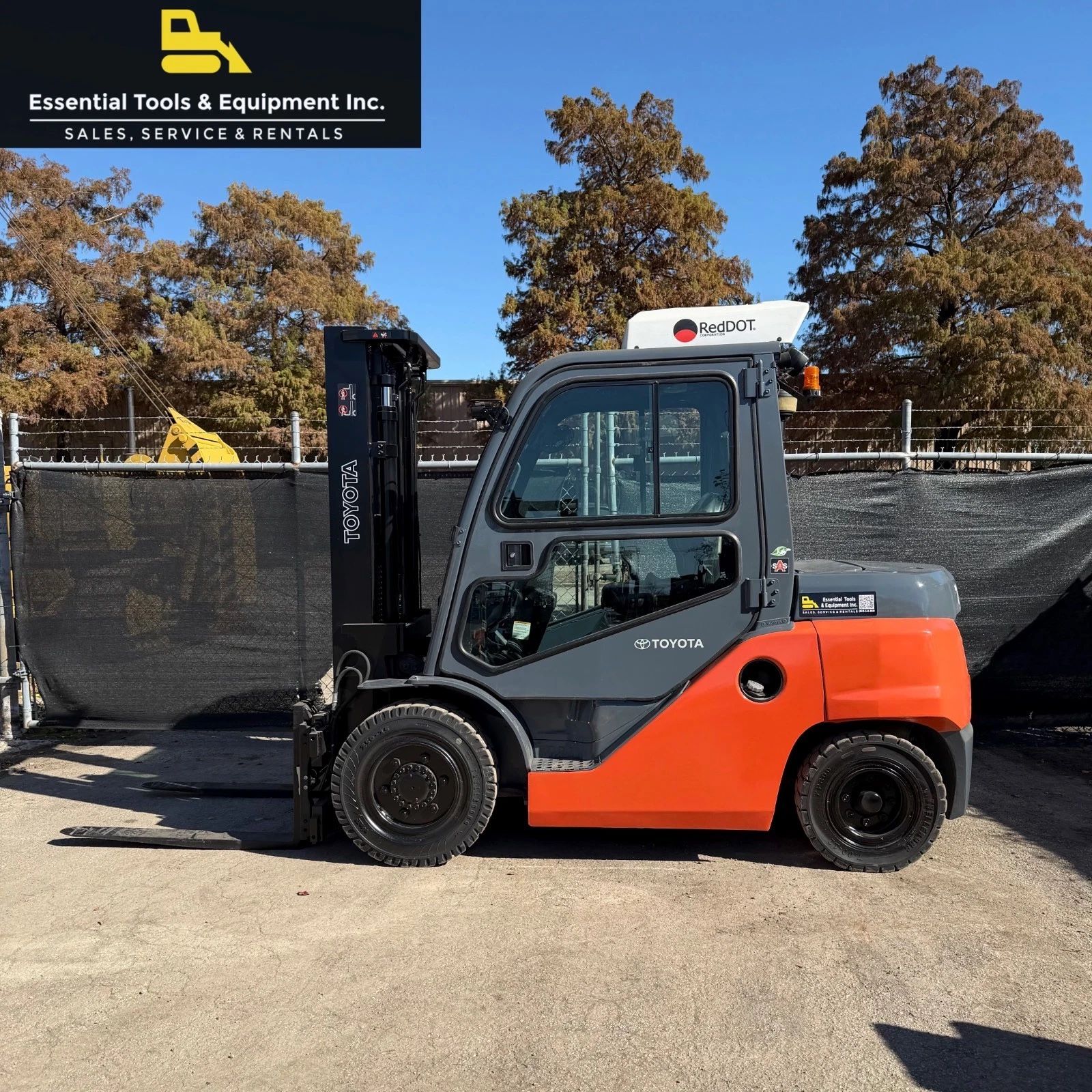 2019 Toyota 8FD40U 8,000lbs. 2-Stage Pneumatic Cab AC/Heat Diesel 4 Way Forklift