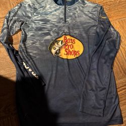 Bass Pro Shop Youth Size XL