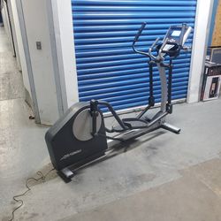 Local Delivery Life Fitness X1 Elliptical for Sale in Philadelphia, PA -  OfferUp