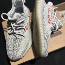Yeezy 350 - Size 5 Men/ 6.5 Women
