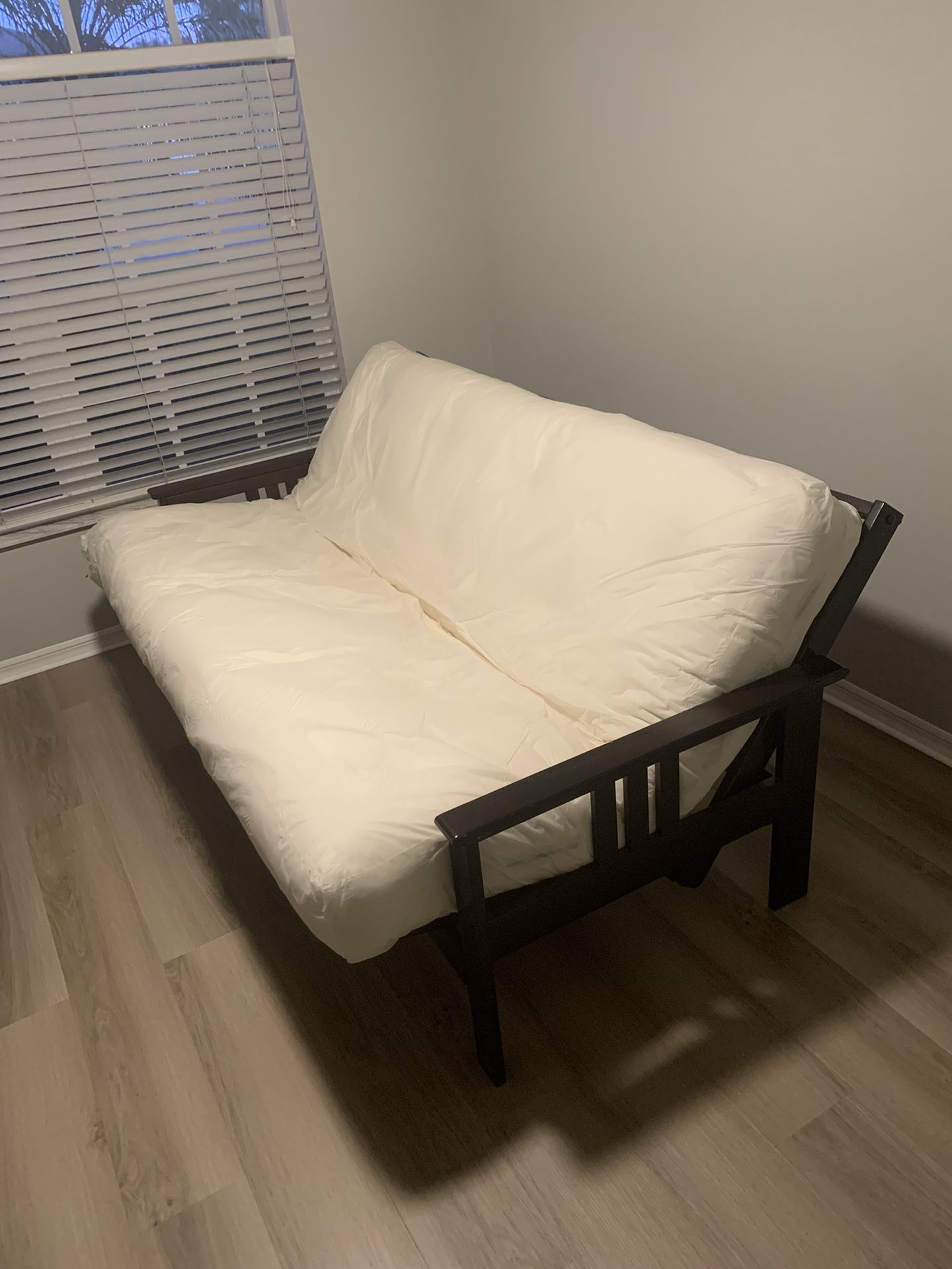 Full-size Dark Wood Frame Futon