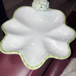 Rare Italian Scalloped Cauliflower Designed Plate