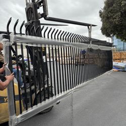 Heavy-Duty & Anti-Climb driveway gates