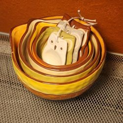 Cute Measuring Cups/bowls And Spoons