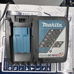 Makita 18V LXT Lithium-Ion Rapid Tool Battery Charger DC18RC