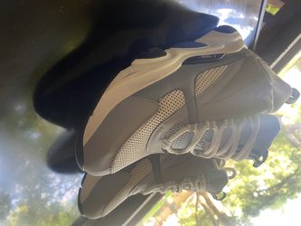 Dior b22