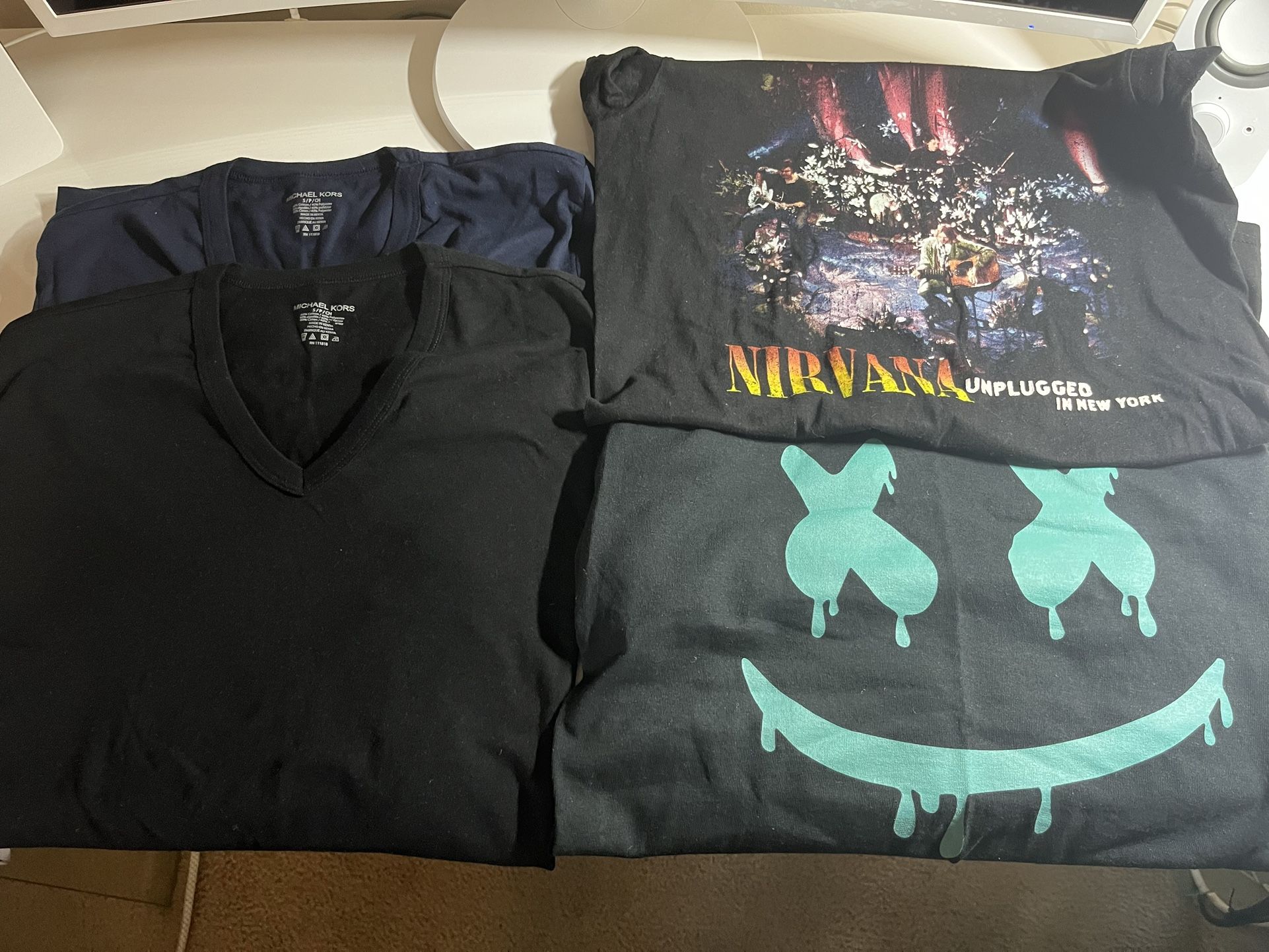 4 Small Men’s t-shirts