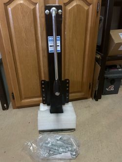 Crank type riser for hitch